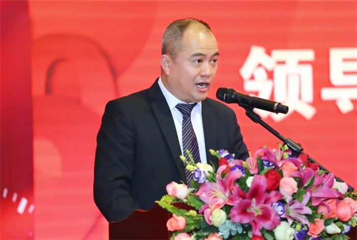 砥礪奮進(jìn) 行穩(wěn)致遠(yuǎn) | 新標(biāo)家居2021迎春晚會(圖4)